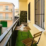 Appartement Apt-inside The Wall-family,games,relax,history *