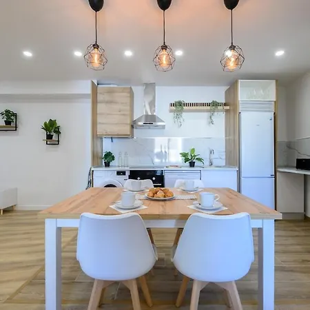 Apt-inside The Wall-family,games,relax,history דירה Ávila