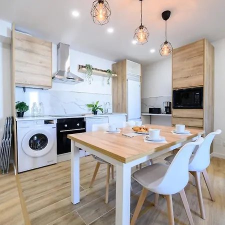 Apt-inside The Wall-family,games,relax,history דירה Ávila